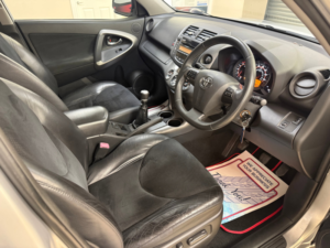 2011 Toyota Rav4 2.2 D-4d Xt-R SUV 5dr Diesel Manual 4WD Euro 5 (150 Ps) in Silver — image 5