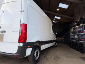 2019 Mercedes-Benz Sprinter 2.1 314 Cdi Fwd L2 H2 Euro 6 5dr in White — image 5