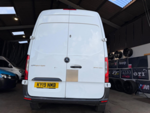2019 Mercedes-Benz Sprinter 2.1 314 Cdi Fwd L2 H2 Euro 6 5dr in White — image 6