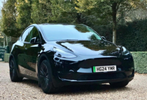 2024 Tesla Model Y (dual Motor) Long Range Auto 4wde 5dr in Black — image 2
