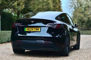 2024 Tesla Model Y (dual Motor) Long Range Auto 4wde 5dr in Black — image 3