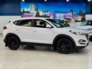 2016 Hyundai Tucson 1.7 Crdi Blue Drive Se Euro 6 (s/s) 5dr in White — image 2