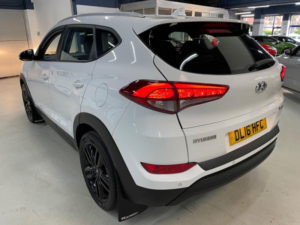 2016 Hyundai Tucson 1.7 Crdi Blue Drive Se Euro 6 (s/s) 5dr in White — image 5