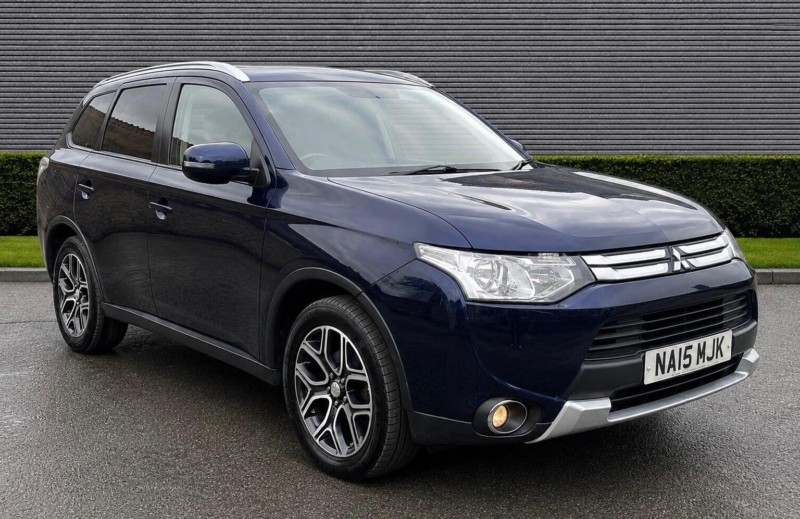 2015 Mitsubishi Outlander 2.2 Di-D Gx3 Auto 4WD Euro 5 (s/s) 5dr in Blue — image 1