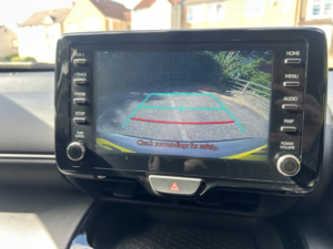 2022 Toyota Yaris Cross 1.5 Vvt-H Design SUV 5dr Petrol Hybrid E-CVT Euro 6 (s/s) (116 Ps) in Silver — image 3