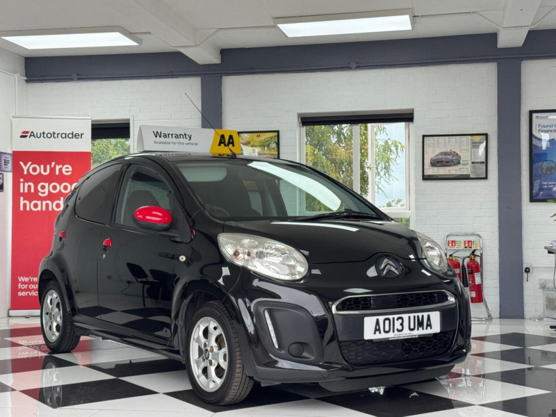 2013 Citroen C1 1.0i Connexion Euro 5 5dr in Black — image 1