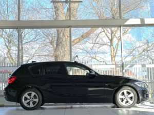 2017 BMW 1 Series 1.5 118i Sport Auto Euro 6 (s/s) 5dr in Black — image 2