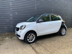 2019 Smart Forfour Hatchback (2014 - 2020) 1.0 Passion Euro 6 (s/s) 5dr A/c Manual in White — image 4
