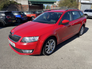 2013 Skoda Octavia 1.6 Tdi Elegance in Red — image 4