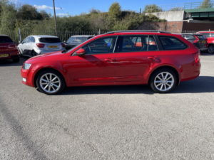 2013 Skoda Octavia 1.6 Tdi Elegance in Red — image 5