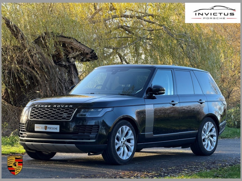 2018 Land Rover Range Rover 3.0 Td V6 Vogue Se in Black — image 1