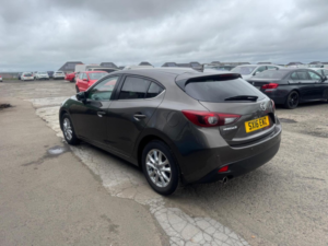 2016 Mazda Mazda3 2.0 Skyactiv-G Se-L Nav Auto Euro 5 (s/s) 5dr in Grey — image 4