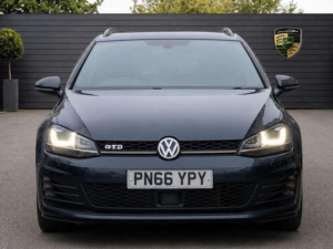2016 Volkswagen Golf 2.0 Tdi Bluemotion Tech Gtd (nav) DSG Euro 6 (s/s) 5dr in Grey — image 3
