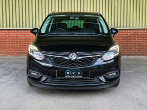 2017 Vauxhall Zafira Tourer 1.4 I Turbo Sri in Black — image 3