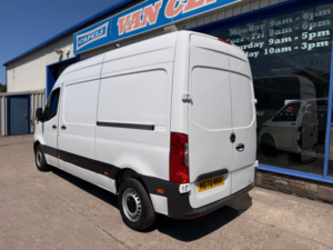 2023 Mercedes-Benz Sprinter 2.0 315 Cdi Progressive Panel Van 5dr Diesel Manual Fwd L2 H2 Euro 6 150 Ps in White — image 4