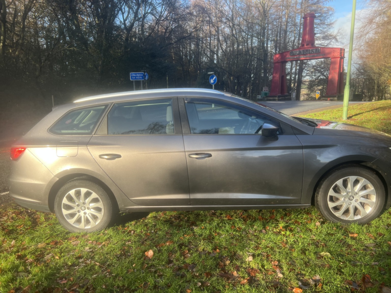 2014 SEAT Leon 1.6 Tdi Cr Se in Grey — image 1