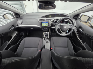 2017 Honda Civic 1.8 I-Vtec Se Plus in White — image 2