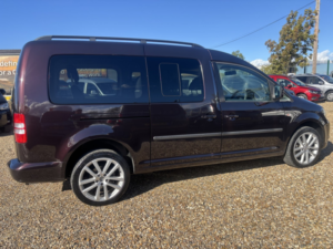 2013 Volkswagen Caddy Maxi Life 7 SEAT Auto Wav Wheelchair Accessible Vehicle Automatic 1.6 Tdi Cr in Red — image 2