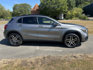 2019 Mercedes-Benz Gla 1.6 Petrol Gla 180 Urban Edition in Grey — image 4