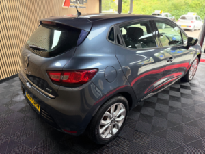 2017 Renault Clio 0.9 Tce Eco Dynamique Nav Hatchback 5dr Petrol Manual Euro 6 (s/s) (90 Ps) in Grey — image 3