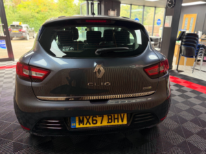 2017 Renault Clio 0.9 Tce Eco Dynamique Nav Hatchback 5dr Petrol Manual Euro 6 (s/s) (90 Ps) in Grey — image 4