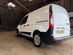 2020 Ford Transit Connect 1.5 220 Ecoblue Leader L1 Euro 6 (s/s) 5dr in White — image 4