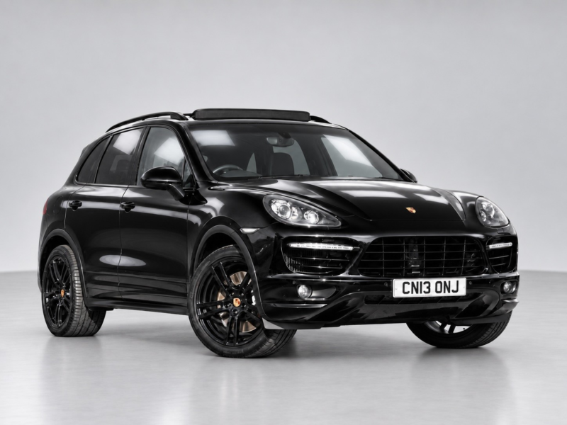 2013 Porsche Cayenne 4.8t V8 Turbo S Tiptronics 4WD Euro 5 (s/s) 5dr in Black — image 1