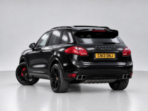 2013 Porsche Cayenne 4.8t V8 Turbo S Tiptronics 4WD Euro 5 (s/s) 5dr in Black — image 2