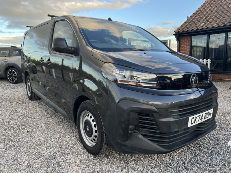 2024 Vauxhall Vivaro 1.5 Turbo D 2900 Prime in Grey — image 1