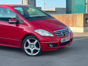 2010 Mercedes-Benz A Class 1.5 A160 Blueefficiency Avantgarde Se 5dr in Red — image 3