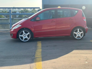 2010 Mercedes-Benz A Class 1.5 A160 Blueefficiency Avantgarde Se 5dr in Red — image 4
