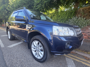 2012 Land Rover Freelander 2 2.2 Sd4 Xs in Blue — image 4