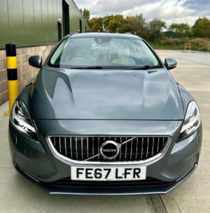 2017 Volvo V40 2.0 T2 Inscription Euro 6 (s/s) 5dr in Grey — image 2