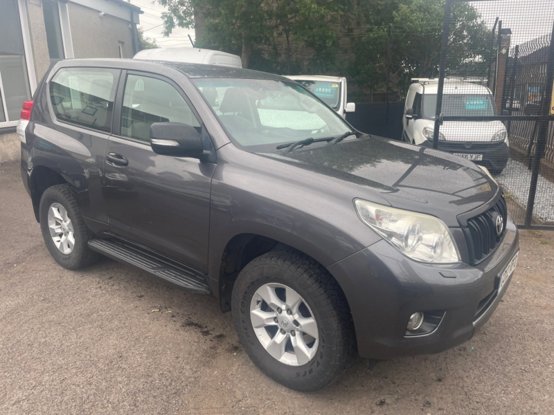 2012 Toyota Land Cruiser 3.0 D-4d Lc3 SUV 3dr Diesel Manual 4WD Euro 5 (190 Ps) in Grey — image 1