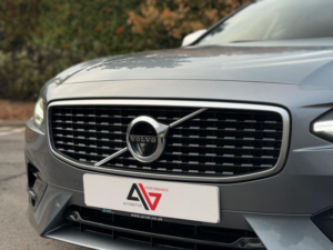 2017 Volvo V90 2.0 D4 R-Design Auto Euro 6 (s/s) 5dr in Grey — image 4