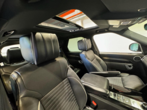 2020 Land Rover Discovery 2.0 Sd4 Hse Luxury Auto 4WD Euro 6 (s/s) 5dr in Silver — image 4