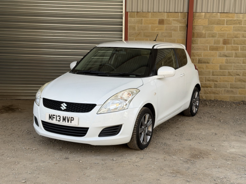 2013 Suzuki Swift 1.2 Sz-L in White — image 1