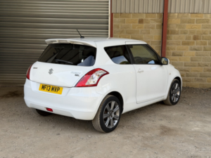 2013 Suzuki Swift 1.2 Sz-L in White — image 5