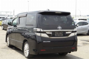 2012 Toyota Vellfire 2.4z 7 Seats in Black — image 4