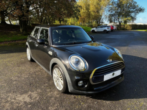 2016 MINI Hatch 1.5 Cooper D Hatchback 5dr Diesel Manual Euro 6 (s/s) (116 Ps) in Black — image 2