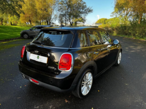 2016 MINI Hatch 1.5 Cooper D Hatchback 5dr Diesel Manual Euro 6 (s/s) (116 Ps) in Black — image 5