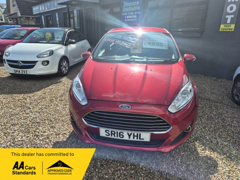 2016 Ford Fiesta 1.0 T Ecoboost Zetec in Red — image 1