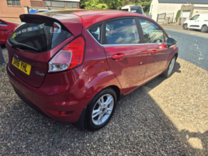 2016 Ford Fiesta 1.0 T Ecoboost Zetec in Red — image 4