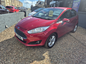 2016 Ford Fiesta 1.0 T Ecoboost Zetec in Red — image 5