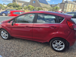 2016 Ford Fiesta 1.0 T Ecoboost Zetec in Red — image 6