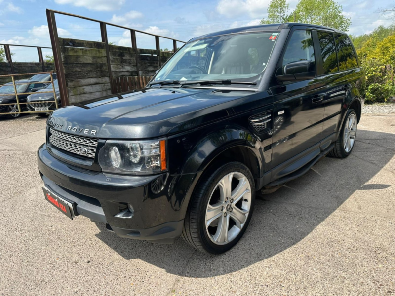 2013 Land Rover Range Rover Sport 3.0 Sd V6 Hse Black in Black — image 1