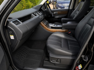 2013 Land Rover Range Rover Sport 3.0 Sd V6 Hse Black in Black — image 2