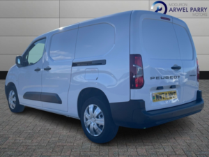 2024 Peugeot Partner 1.5 Bluehdi 950 Professional in White — image 5