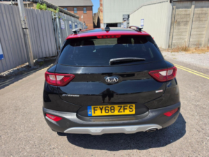 2018 Kia Stonic 1.0 T-Gdi First Edition Euro 6 (s/s) 5dr in Black — image 5