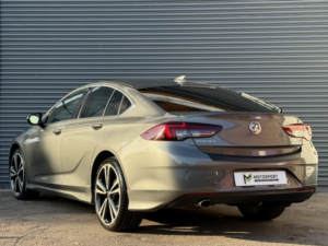2017 Vauxhall Insignia 2.0 Turbo D Blueinjection Sri Vx Line Nav in Grey — image 4